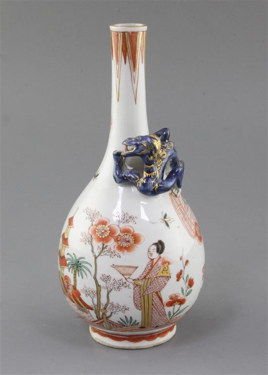 A Chinese export bottle vase, c.1700, height 22.5cm